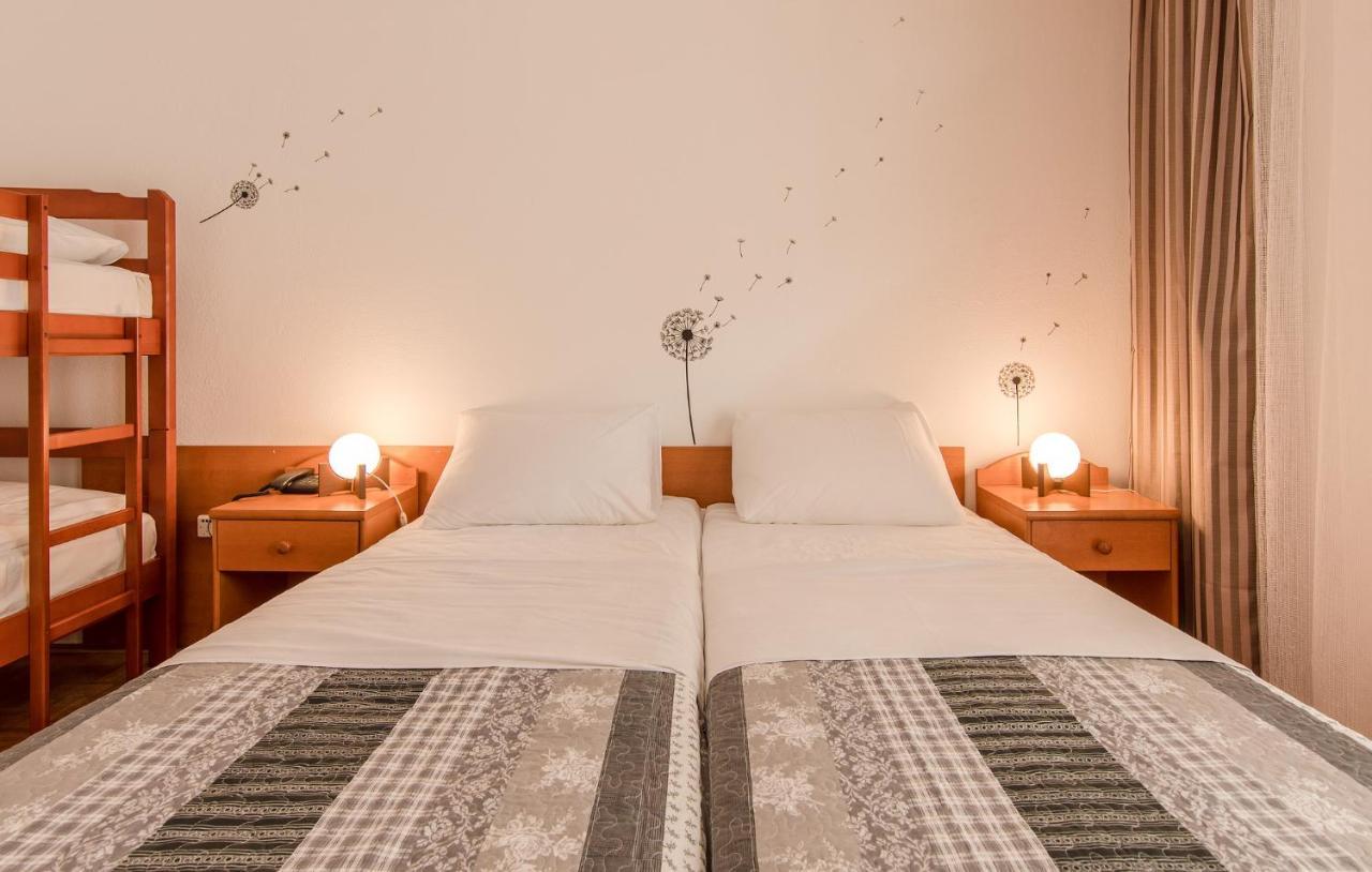 Hotel Barba Starigrad Paklenica Εξωτερικό φωτογραφία