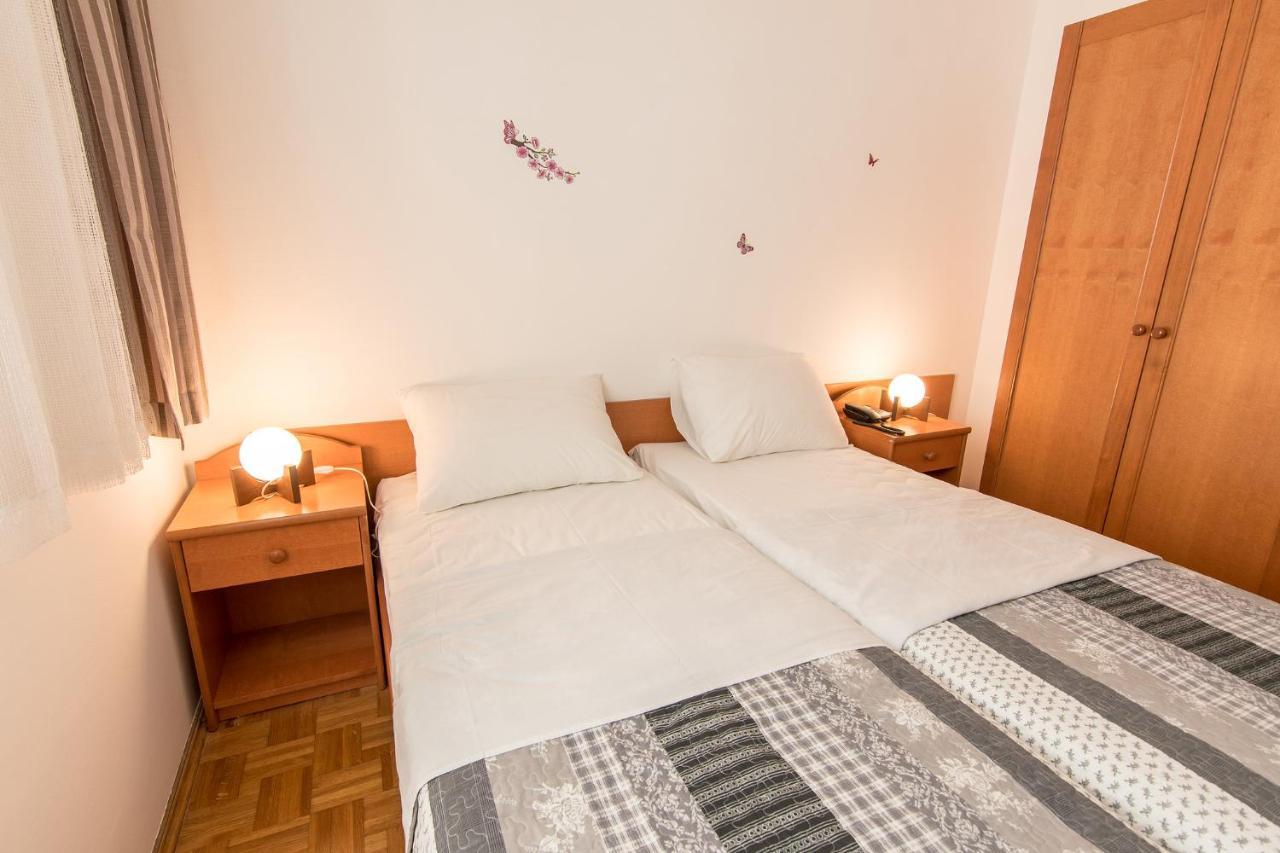 Hotel Barba Starigrad Paklenica Εξωτερικό φωτογραφία
