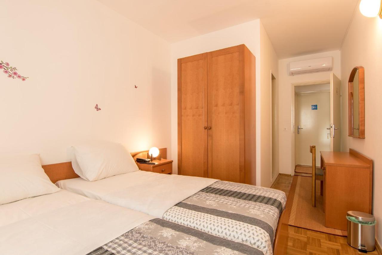 Hotel Barba Starigrad Paklenica Εξωτερικό φωτογραφία