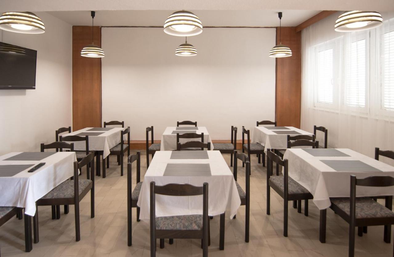 Hotel Barba Starigrad Paklenica Εξωτερικό φωτογραφία
